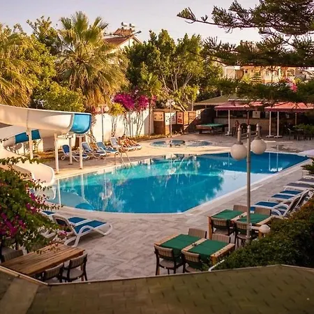 Akalia Suite Hotel & Spa Side