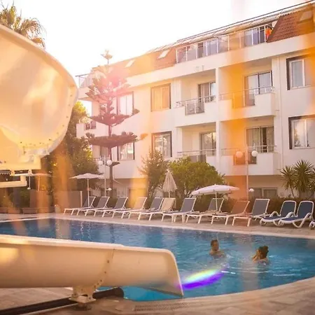 Akalia Suite Hotel & Spa